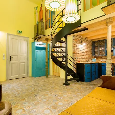 Artistic Apartman *